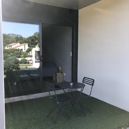 Mini Avec Terrasse